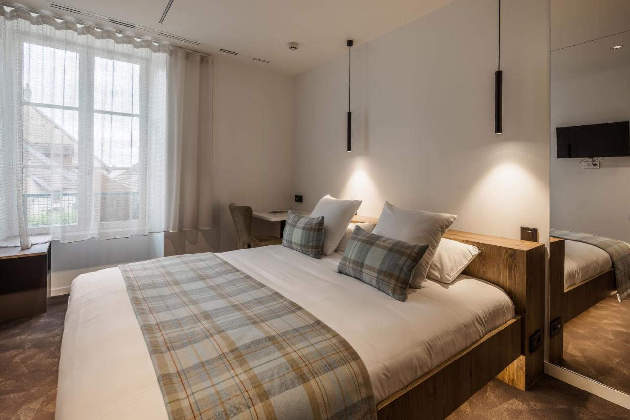 Logis Hotel Parenthese, Restaurant & Spa Chille Bagian luar foto