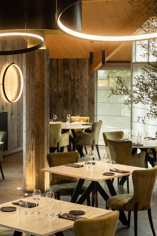 Logis Hotel Parenthese, Restaurant & Spa Chille Bagian luar foto