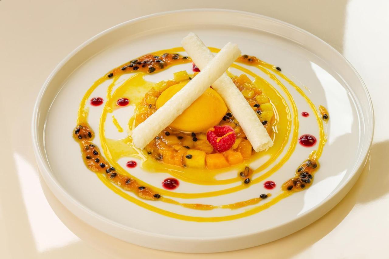 Logis Hotel Parenthese, Restaurant & Spa Chille Bagian luar foto