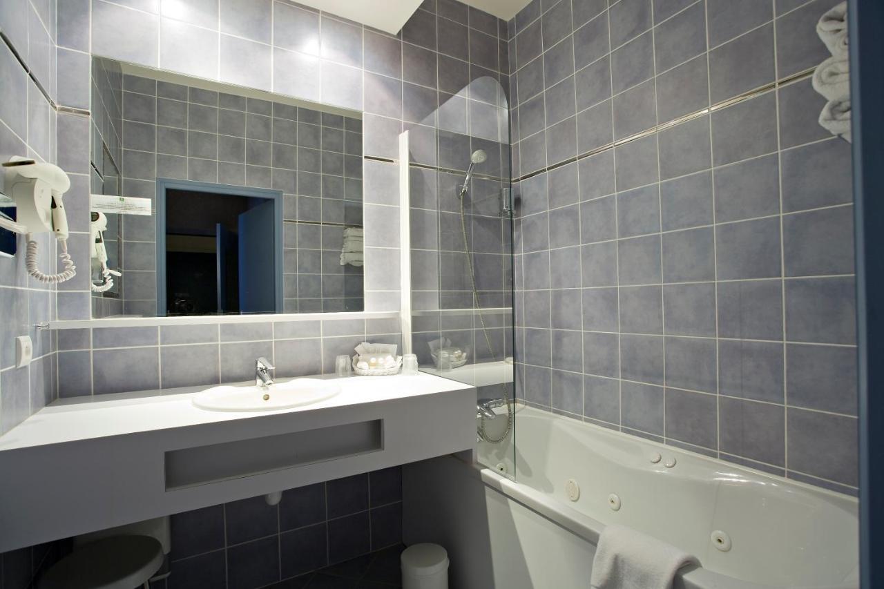 Logis Hotel Parenthese, Restaurant & Spa Chille Bagian luar foto