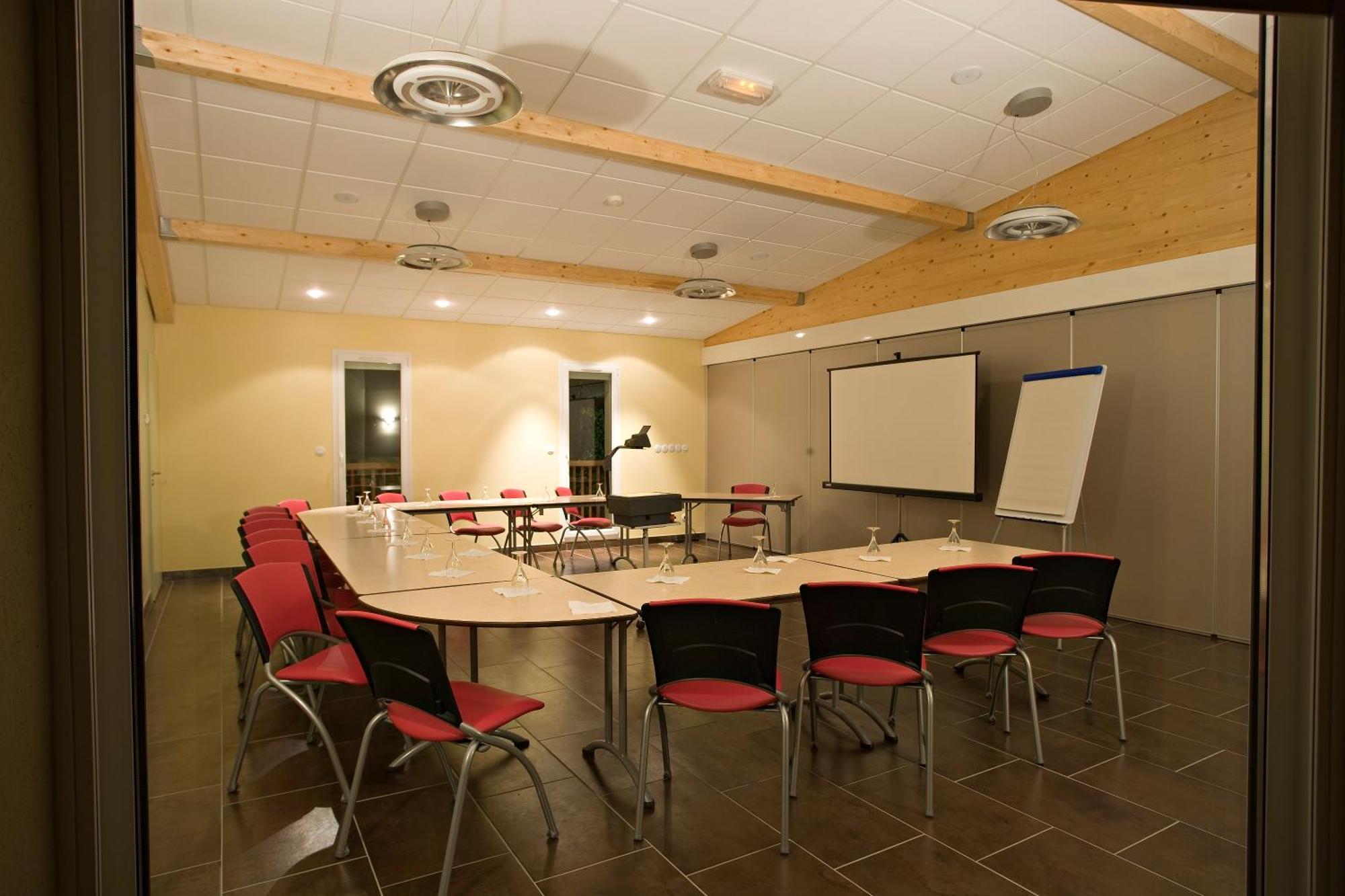 Logis Hotel Parenthese, Restaurant & Spa Chille Bagian luar foto