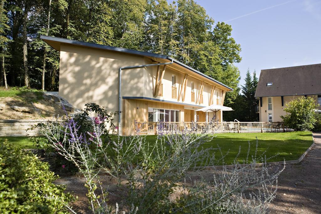 Logis Hotel Parenthese, Restaurant & Spa Chille Bagian luar foto